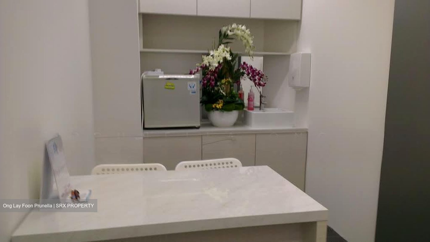 Mount Elizabeth Novena Hospital (D12), Retail #587099281
